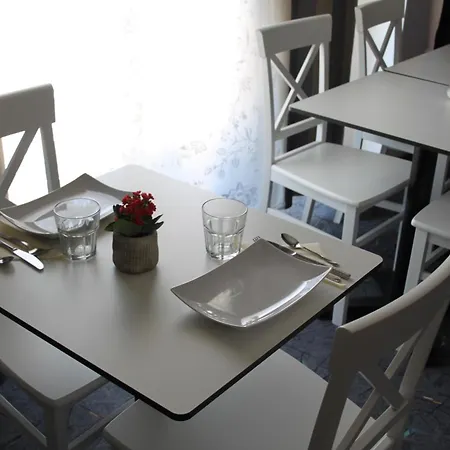 Znjan - Sea View Bed and Breakfast 4*