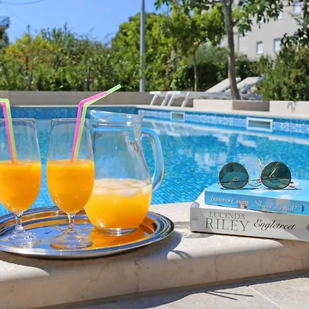 Bed & Breakfast Znjan - Sea View 4*